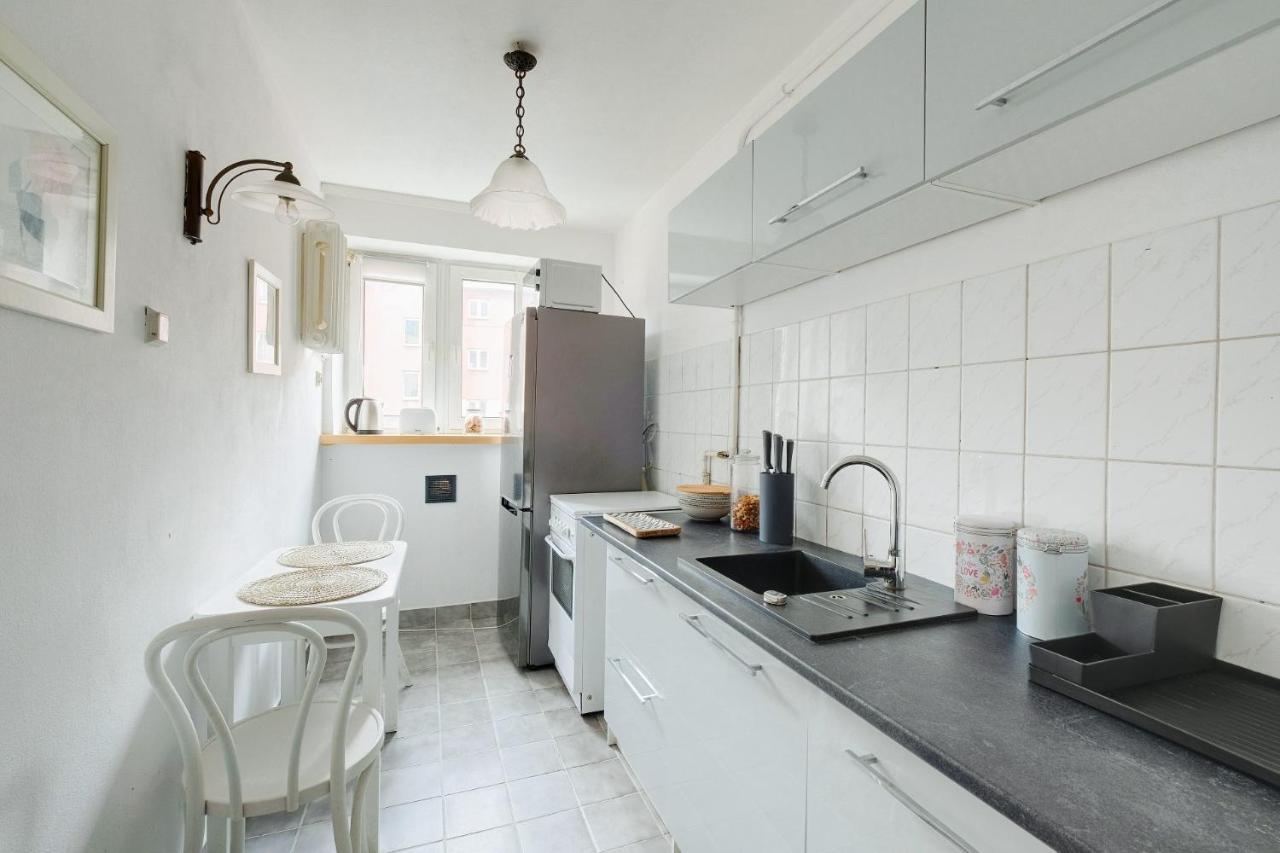 2 Bedroom Apartment In Green Location Varsovia Exterior foto